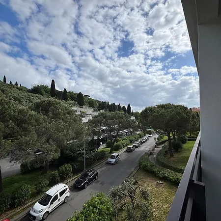 Casa Meri By World アパート キアーヴァリ